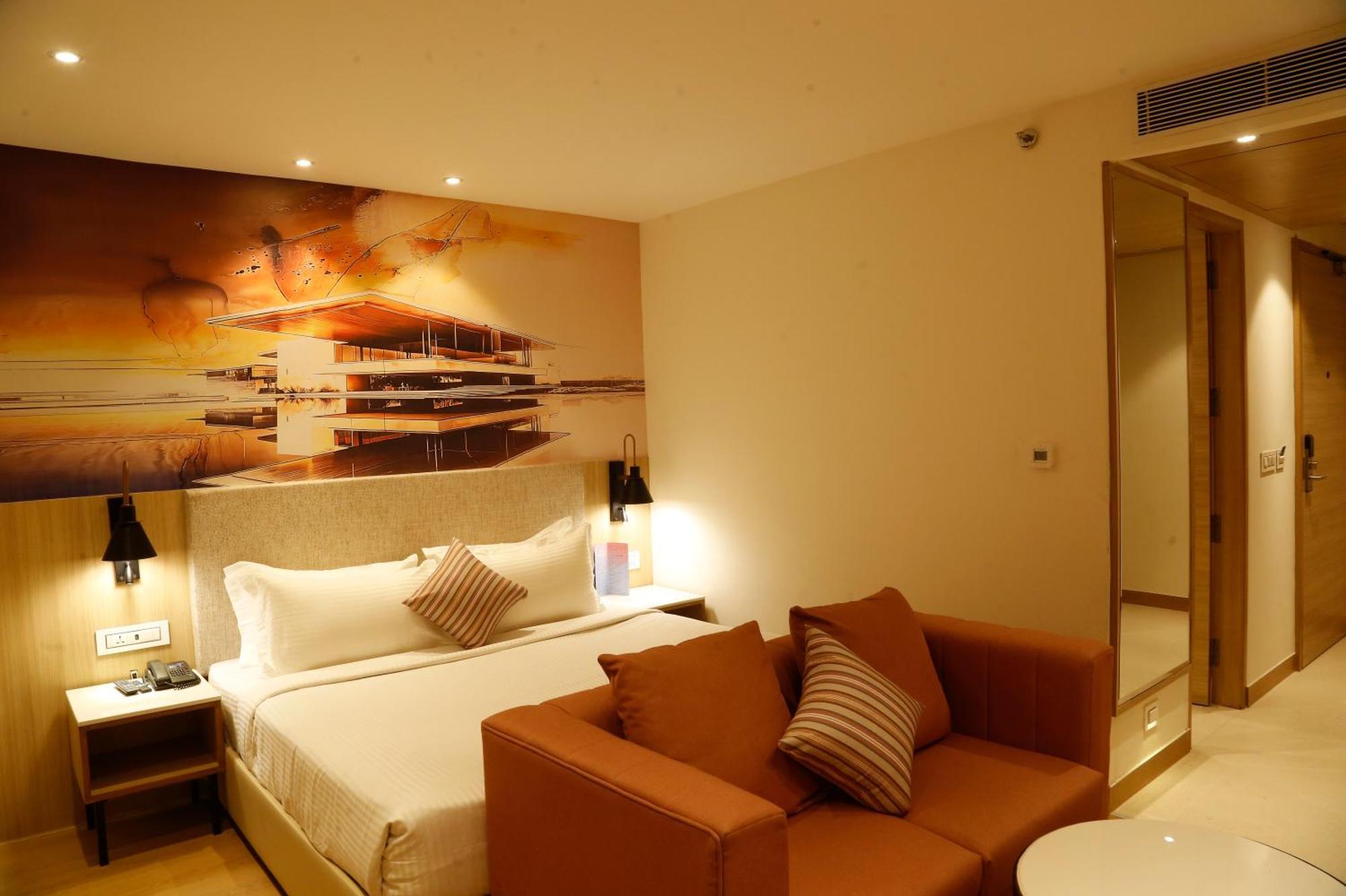 Tulip Inn Zirakpur Exteriör bild