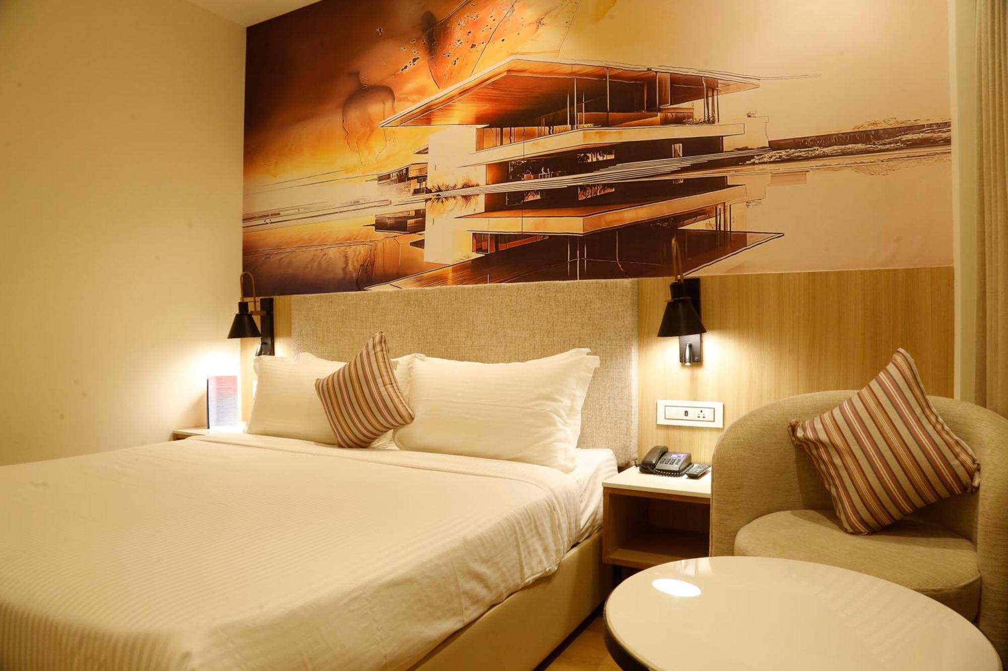 Tulip Inn Zirakpur Exteriör bild