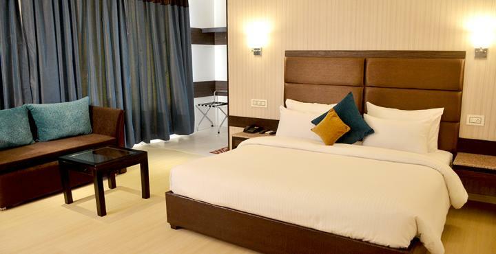 Tulip Inn Zirakpur Exteriör bild